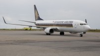 image of Singapore Airlines branded plan on Darwin tarmac